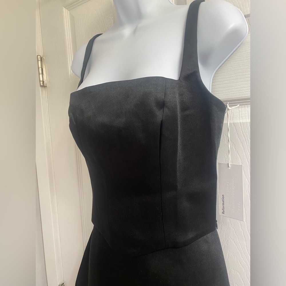 BNWT Reformation Two Pieces Set Vancouver Black Satin size 6 - Picture 6 of 13